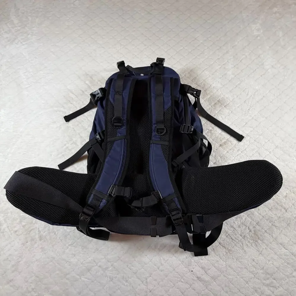 RTIC Hiking Hydration Day Pack Backpack 35L Capacity 2.0L Reservoir Blue Black